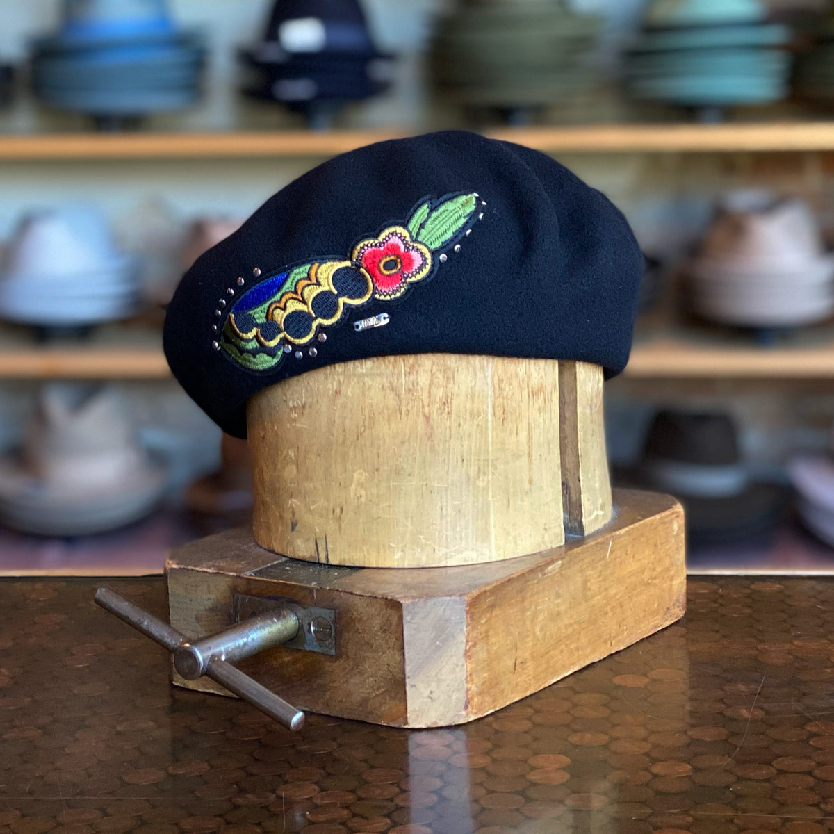 Eser Beret