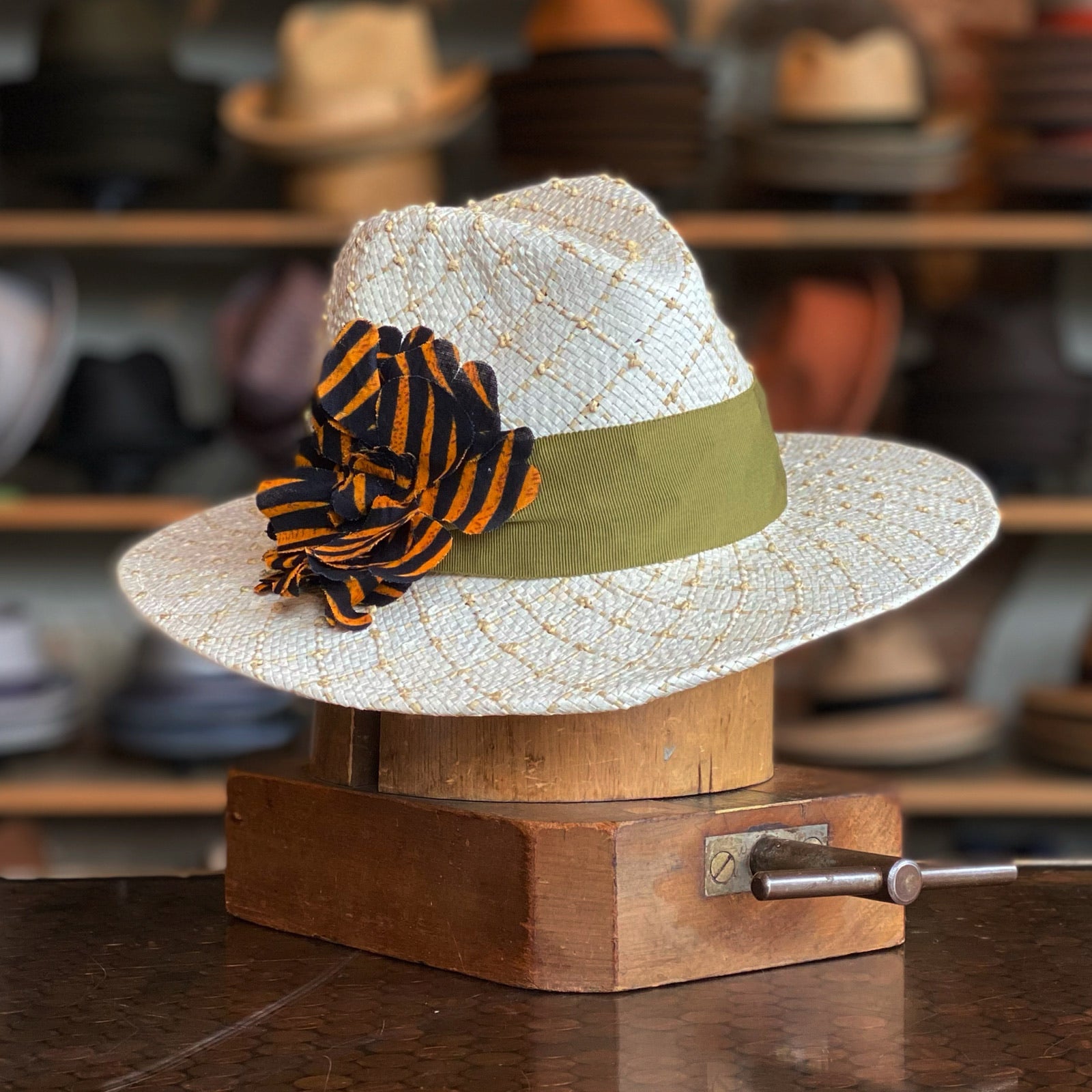 Vintage Black‎ Fine Weave Wide Brim Straw Hat Sunflower Women’s Size Medium Stop and smell the roses with me this afternoon  main image 4