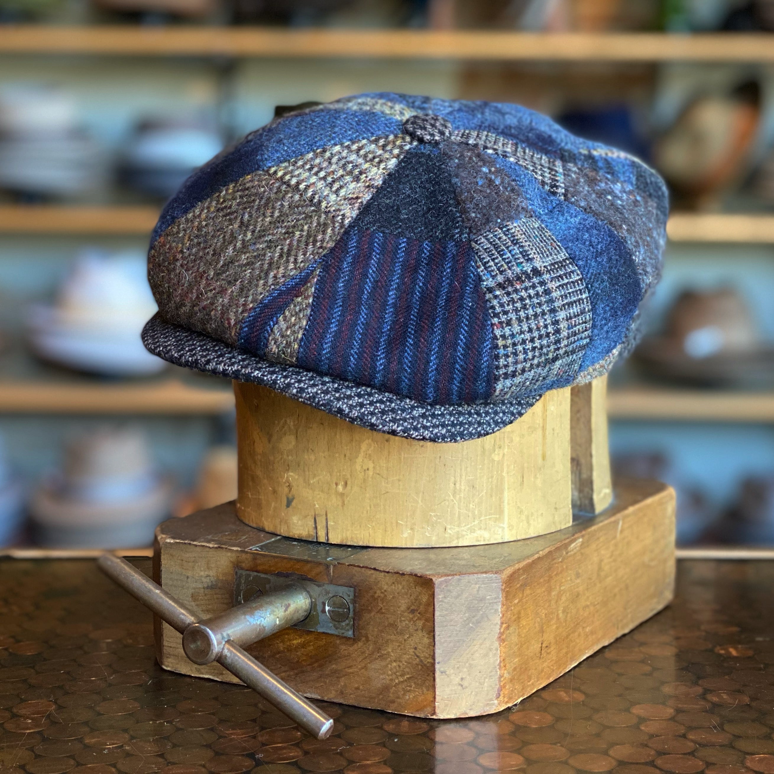 Textured Patchwork Hatteras - Tweed Plaid Peaky Blinders Hat  display picture 3