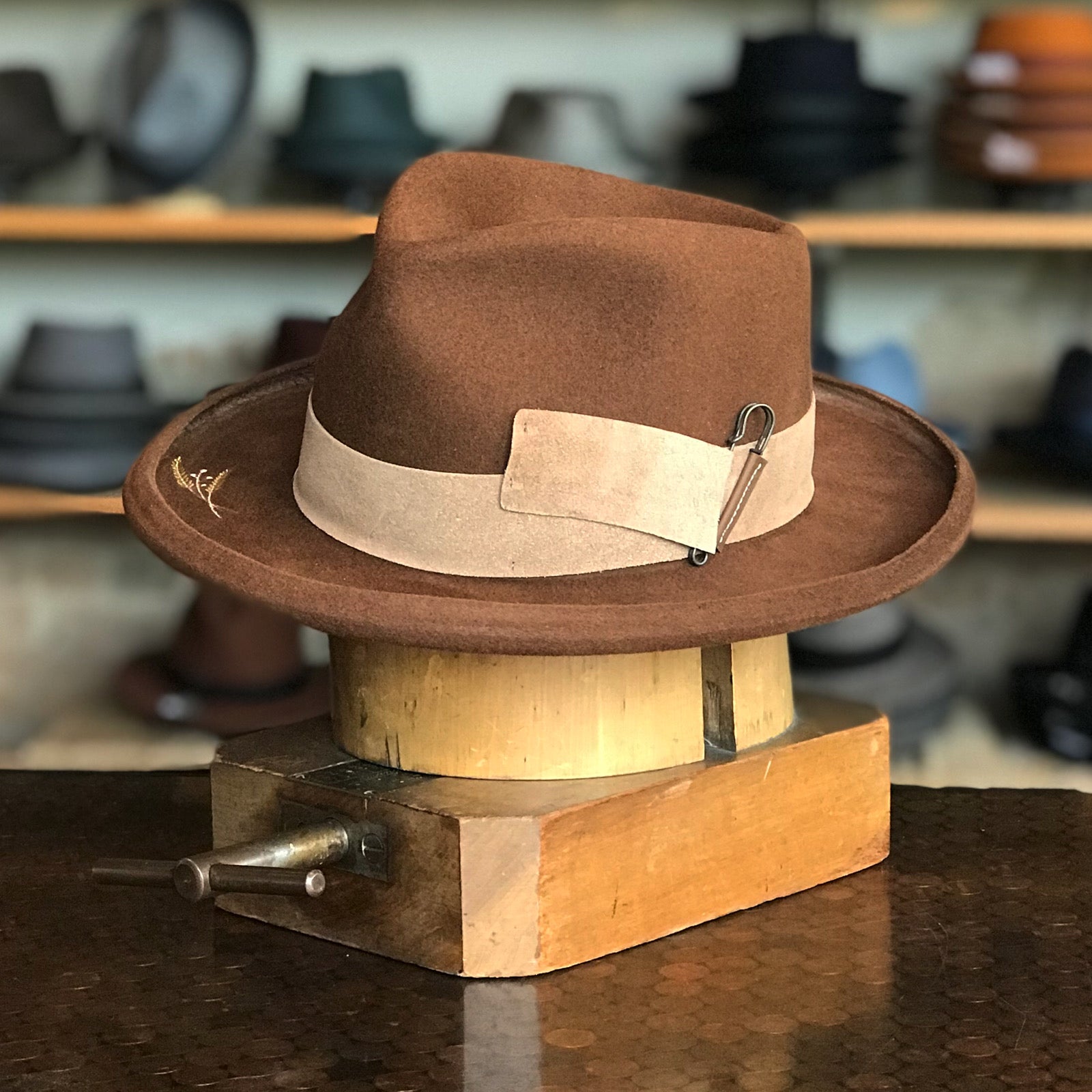 そー BRIM UP LONG FELT HAT Casville Wool Felt Fedora with Pencil Roll and Embroidered Brim