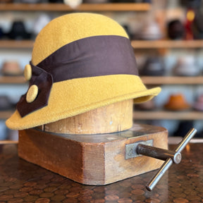 Button Sidewinder Cloche