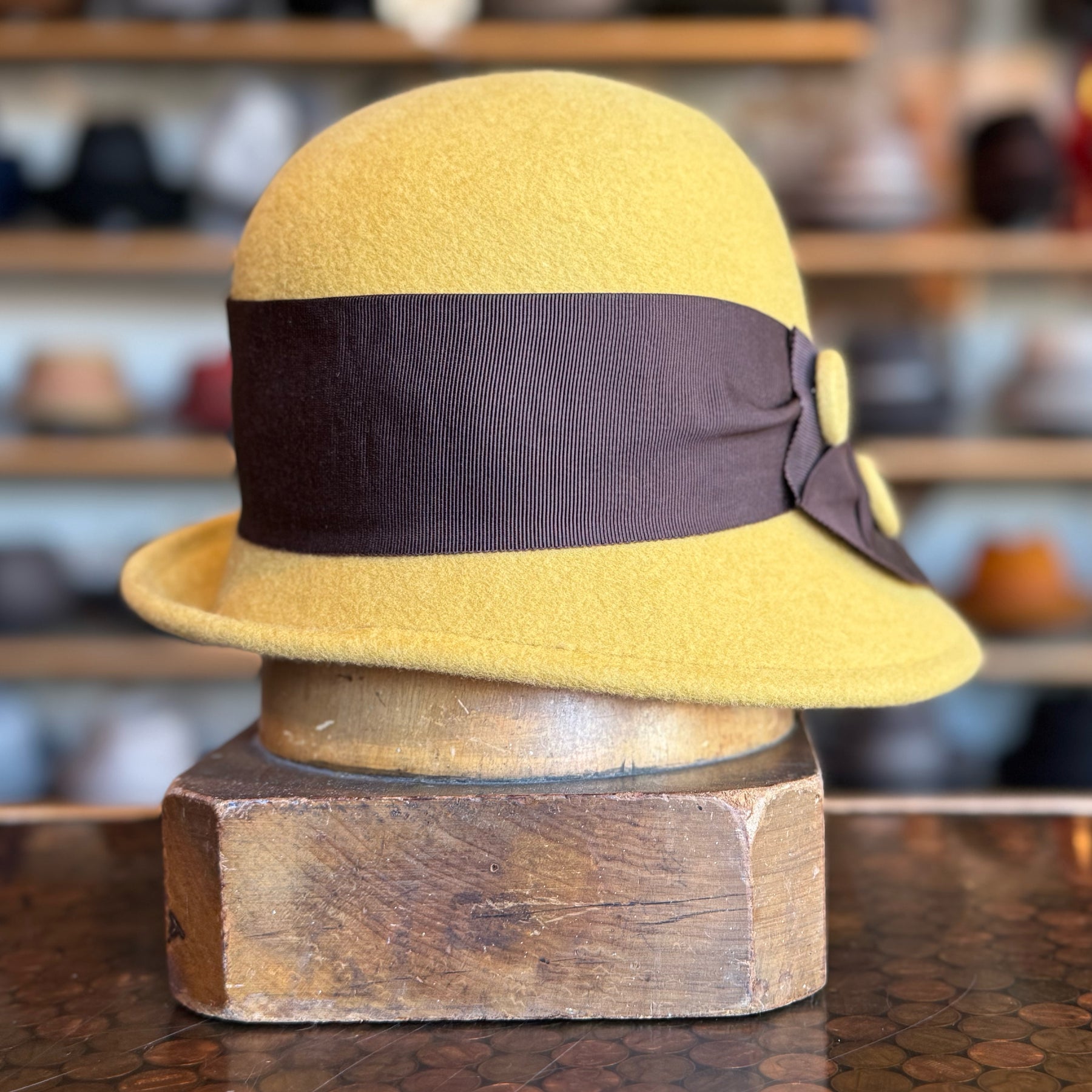 Button Sidewinder Cloche