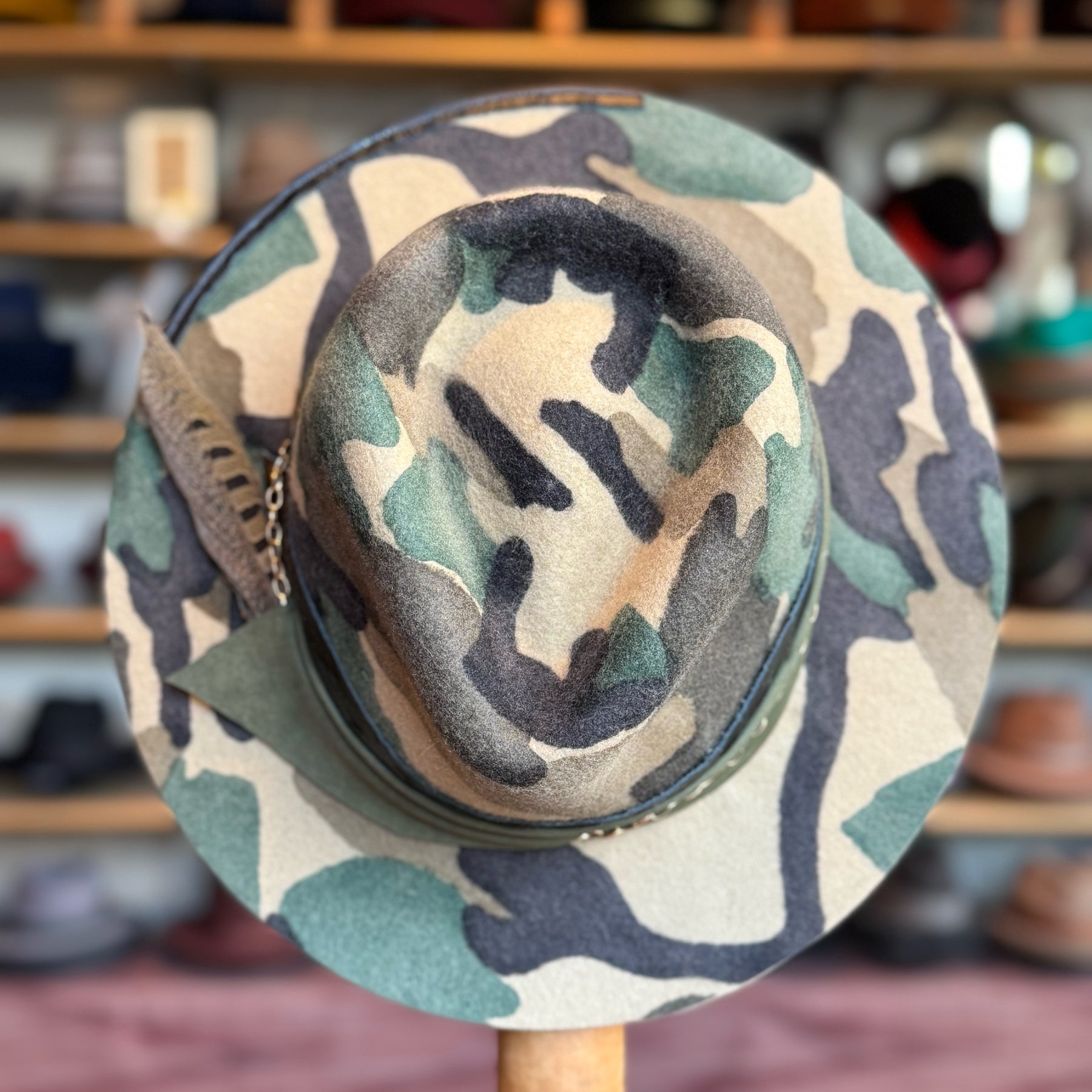 Camo Superpinch Fedora
