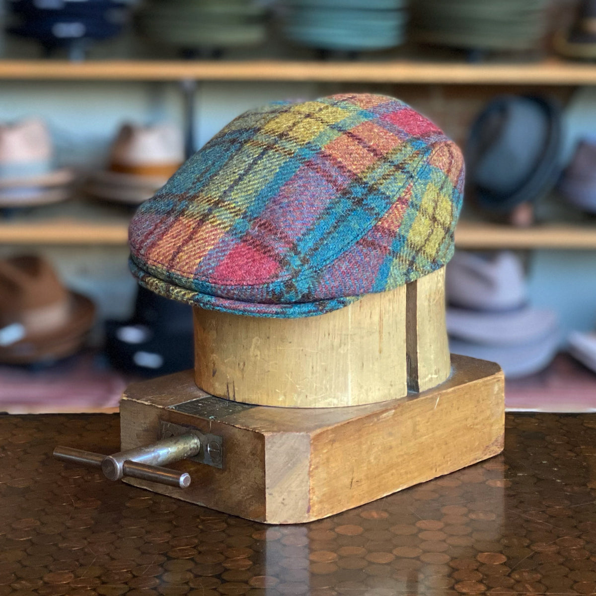 Erik Flat Cap - Harris Tweed Wool Slim Fit Newsboy