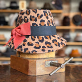 Special Edition Leopard Pinky