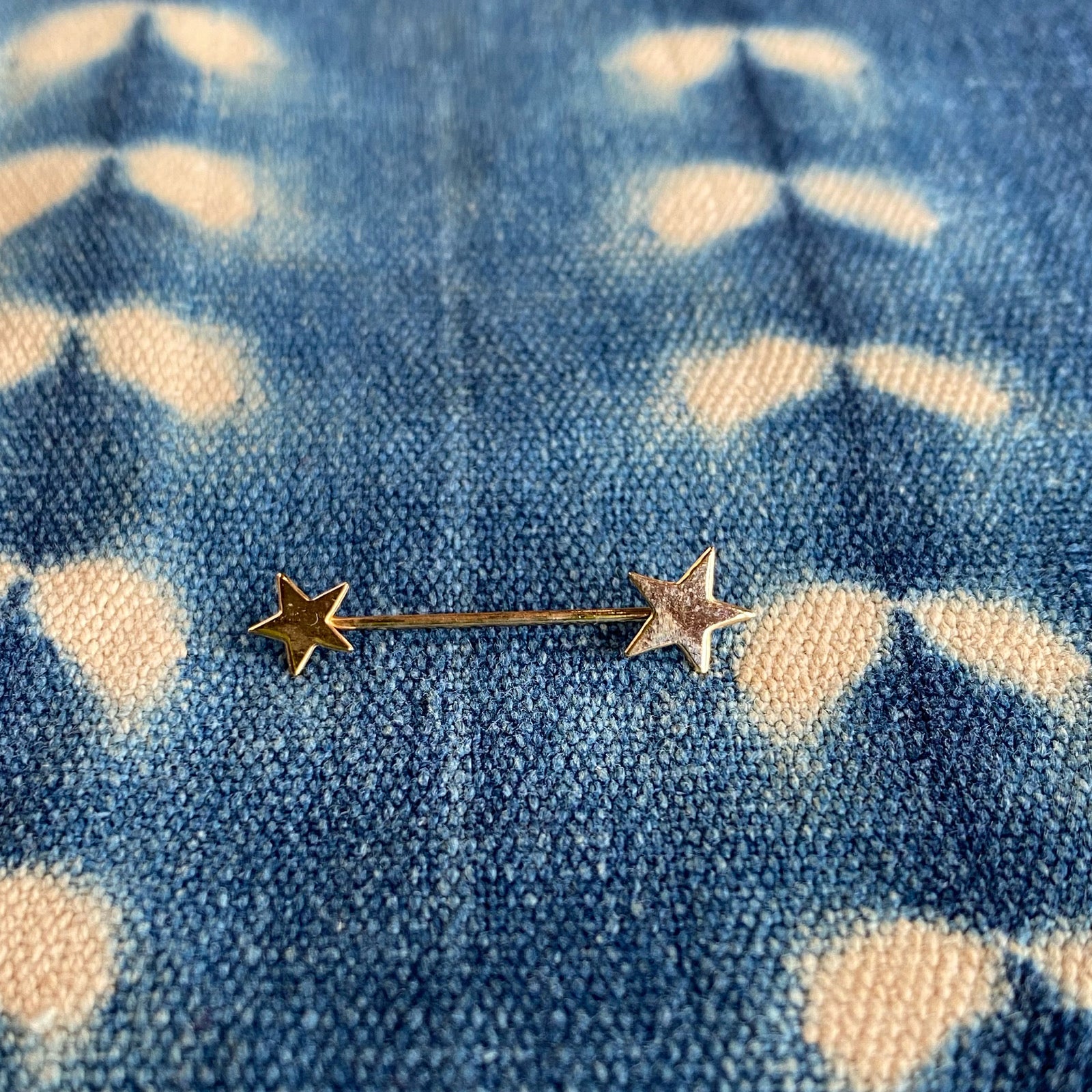 Dual Star Pin