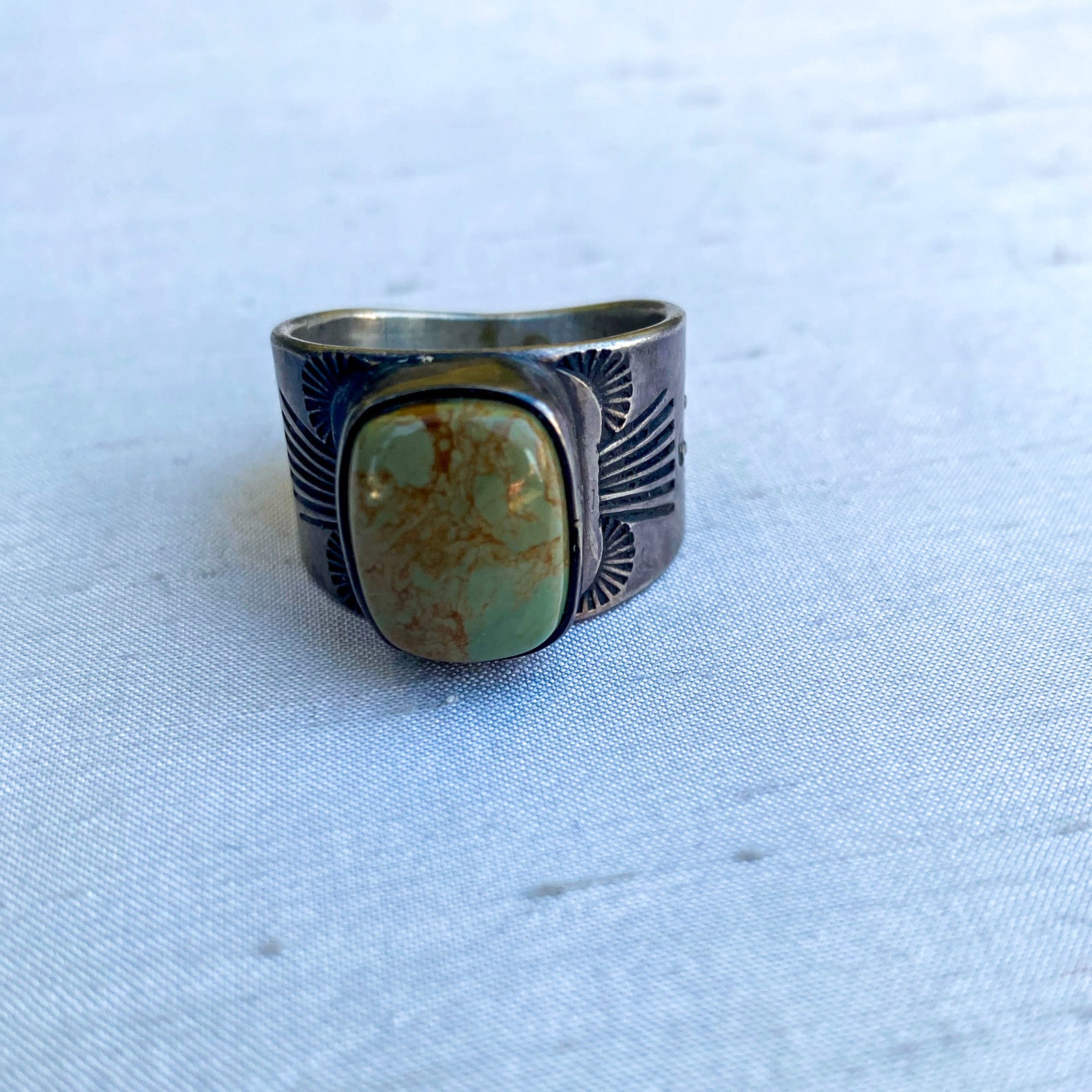 Manufacturer of 916 gold men's stylish single stone ring msr78 | Jewelxy -  178055