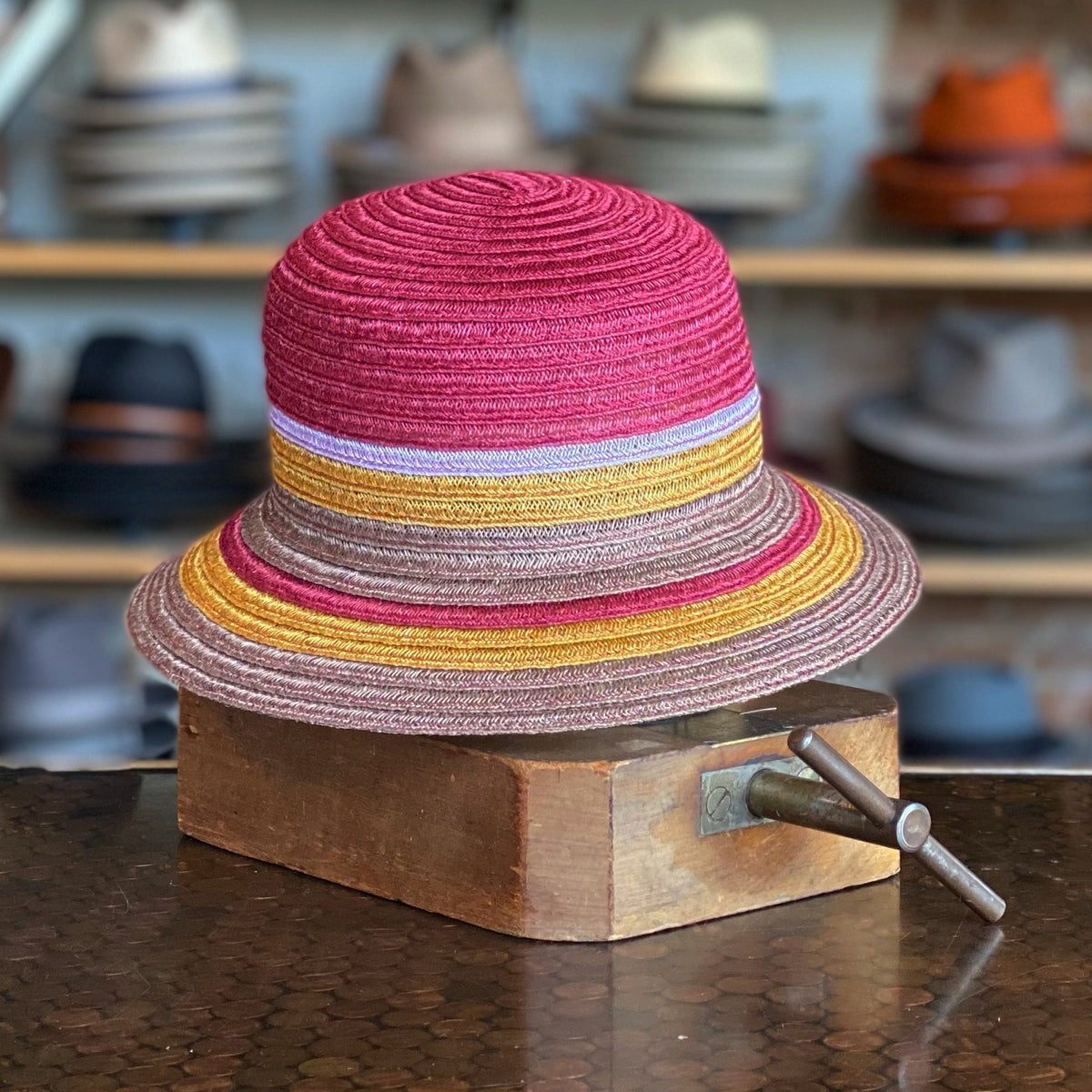 Stripe Noela
