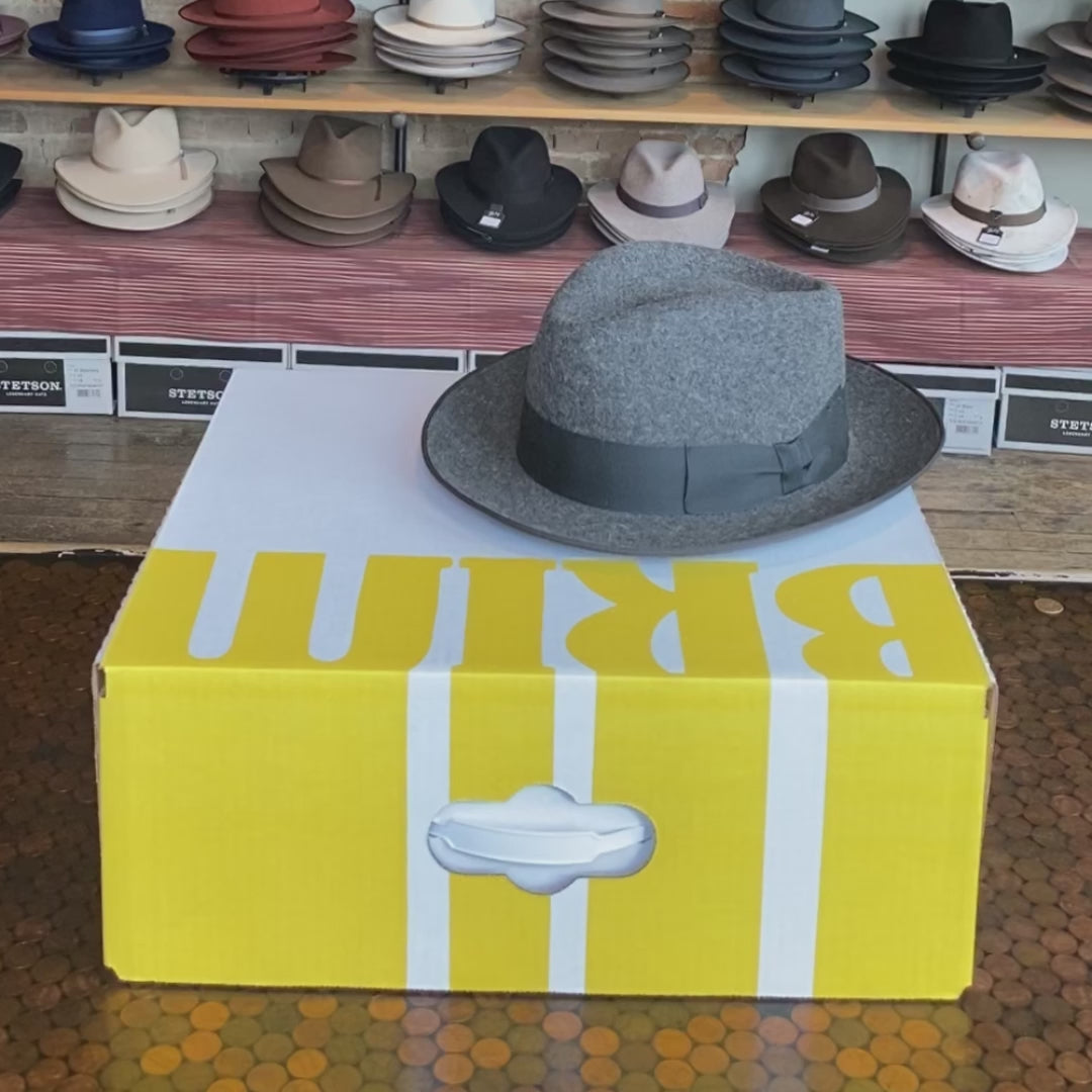 Hat Box w/ Handle